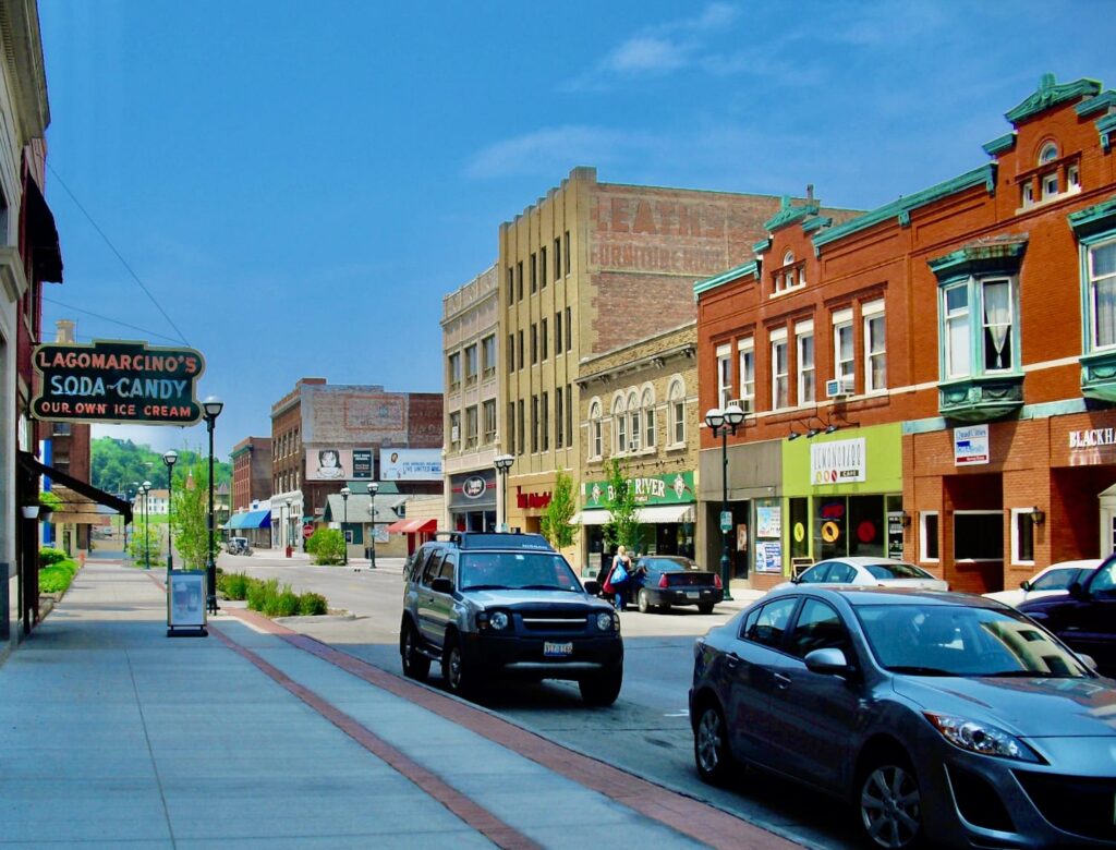 Downtown Moline | IllinoisDrivers Insurance