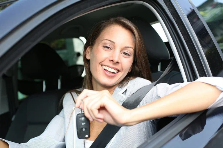 cheerful-woman-in--car